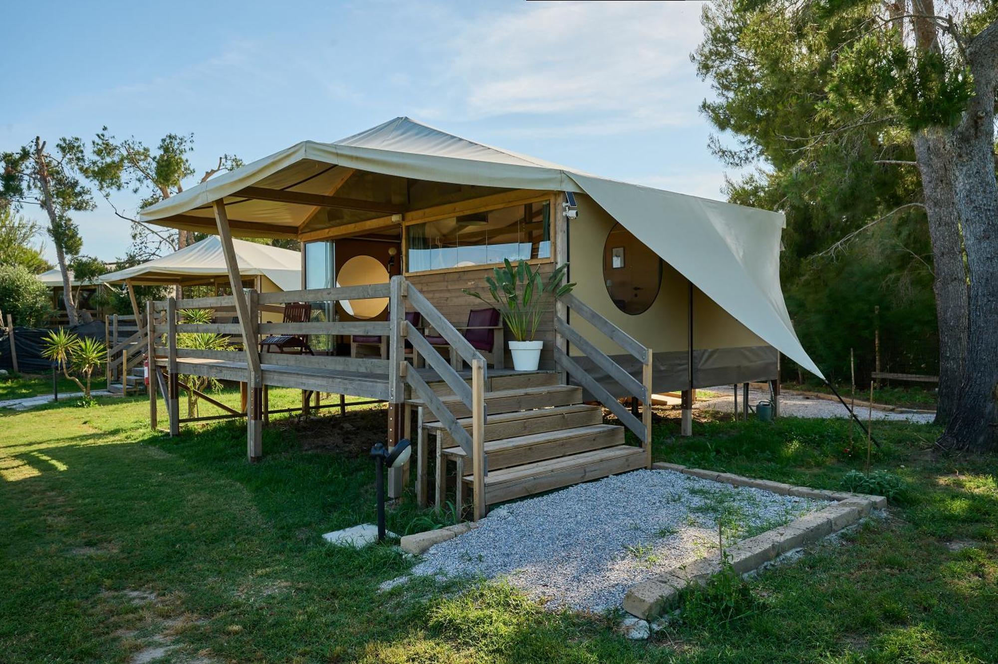 Suite Glamping Vicino Al Mare Пьомбино Экстерьер фото