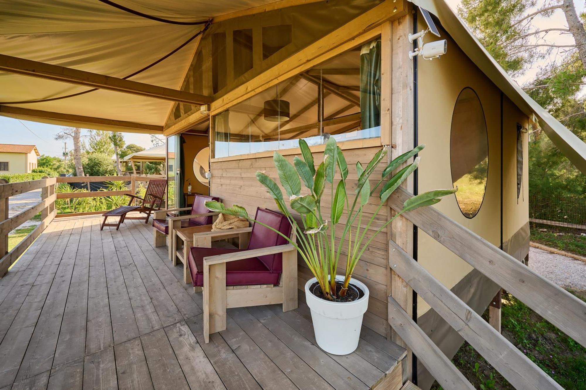 Suite Glamping Vicino Al Mare Пьомбино Экстерьер фото